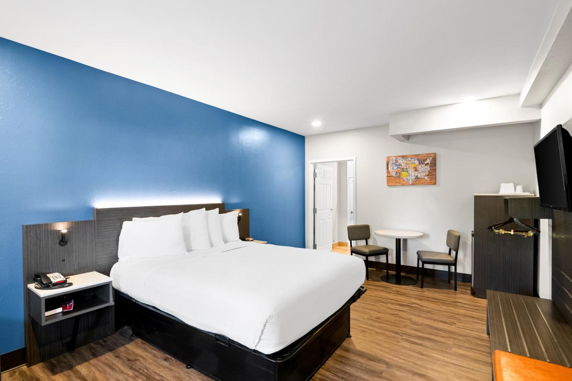 Econo Lodge Bethel - Danbury Exterior photo